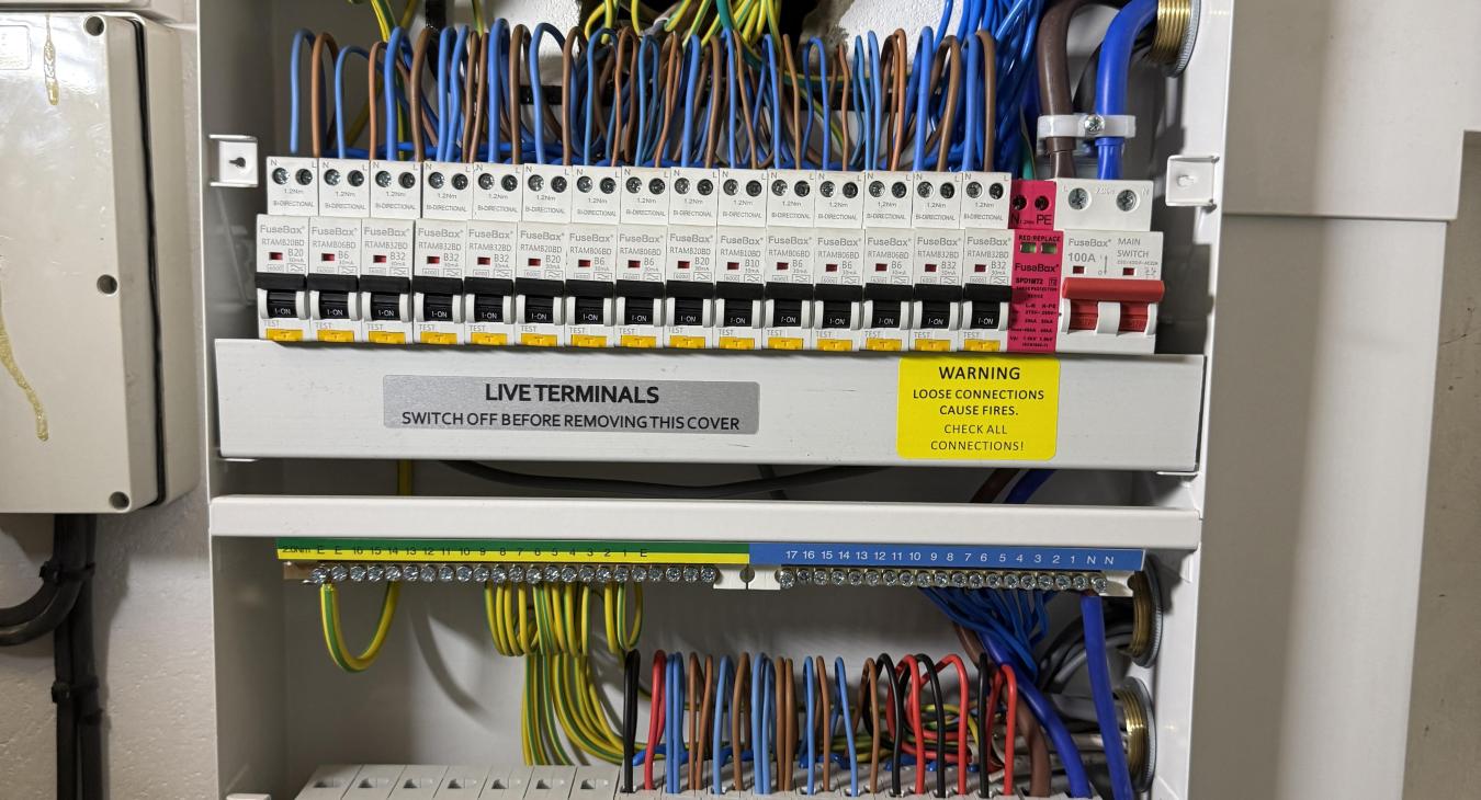 Fuse Box Upgrade in Worcester Park – 5-Bedroom Detached House