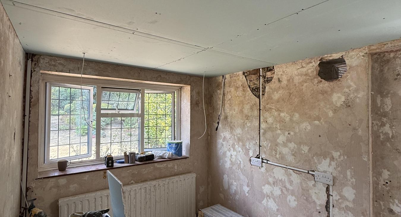 Plaster-In LED Profile Lighting for a Low-Ceiling Utility Room in Esher